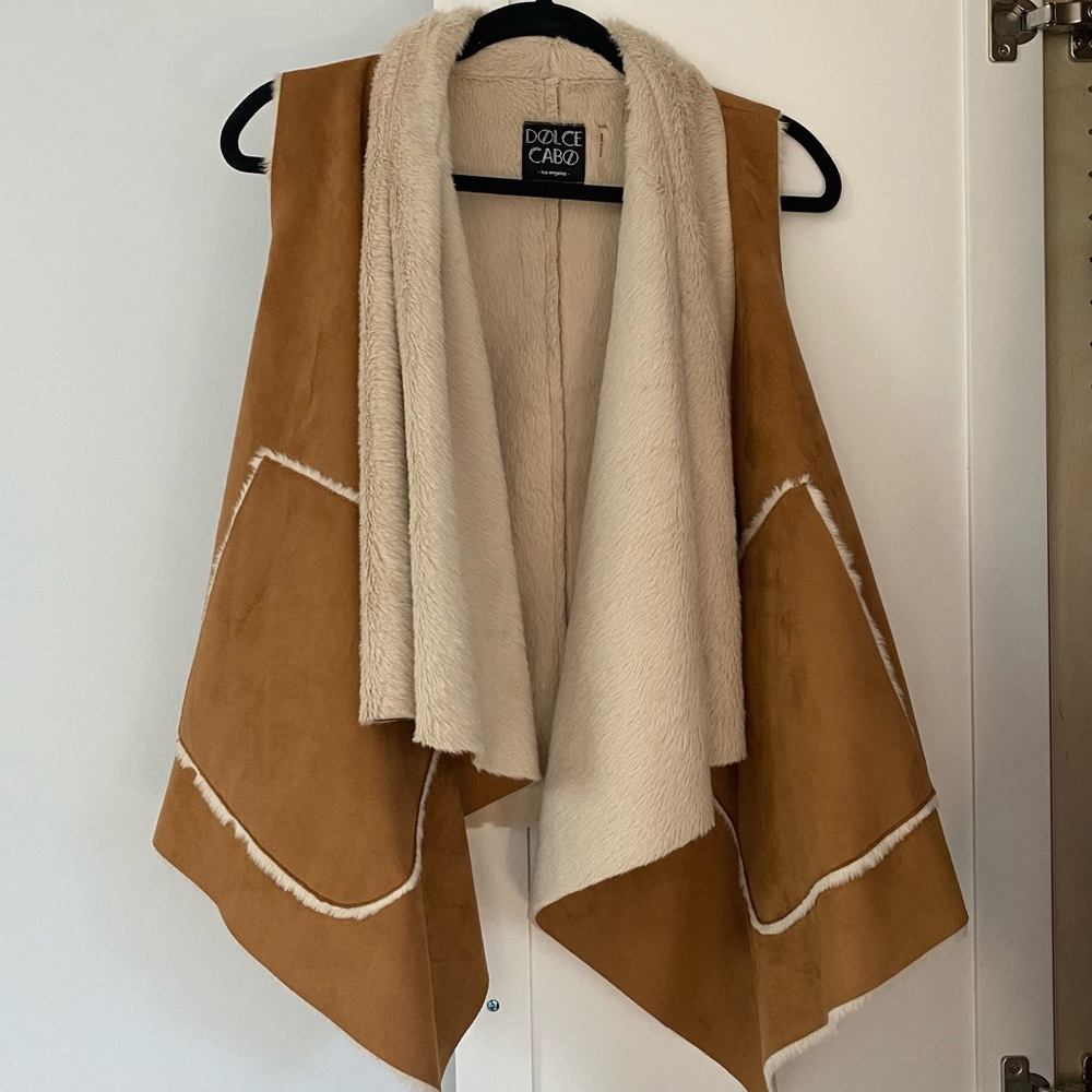 Dolce Cabo Faux Shearling Vest, Size L 🌙